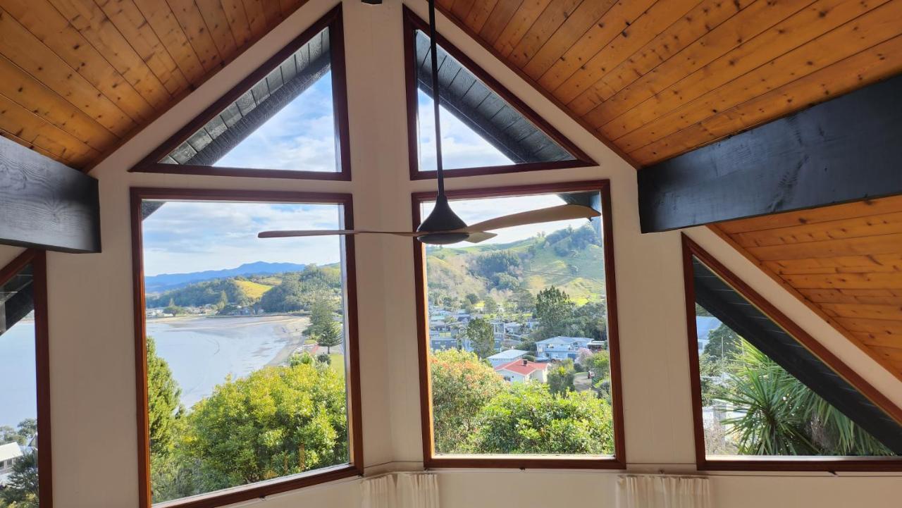 The Black Chalet Whitianga Exterior photo